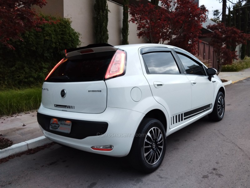 PUNTO 1.4 ATTRACTIVE ITALIA 8V FLEX 4P MANUAL - 2014 - FARROUPILHA