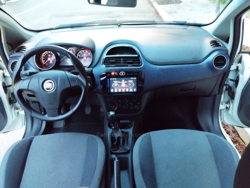 PUNTO 1.4 ATTRACTIVE ITALIA 8V FLEX 4P MANUAL - 2014 - FARROUPILHA
