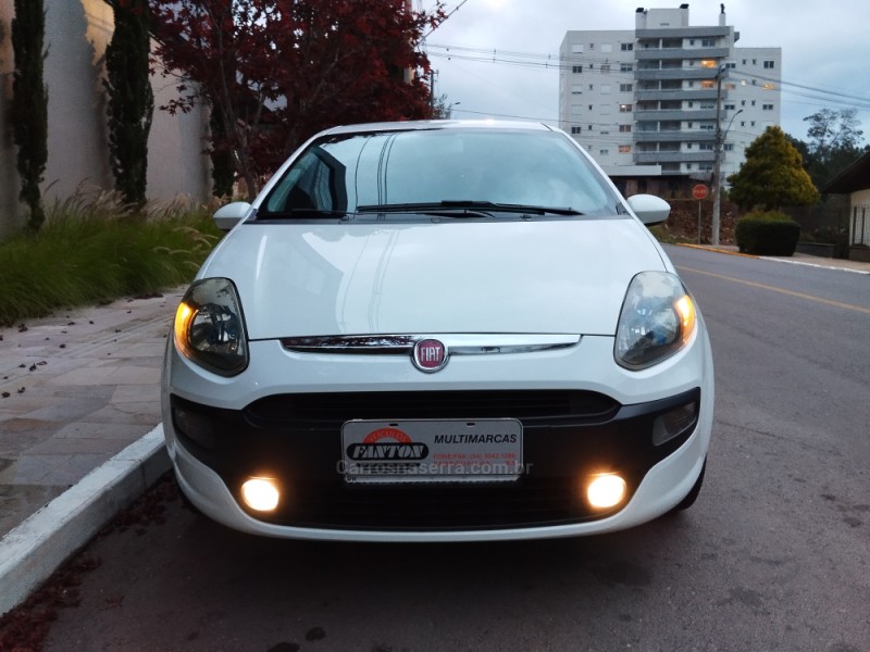 PUNTO 1.4 ATTRACTIVE ITALIA 8V FLEX 4P MANUAL - 2014 - FARROUPILHA