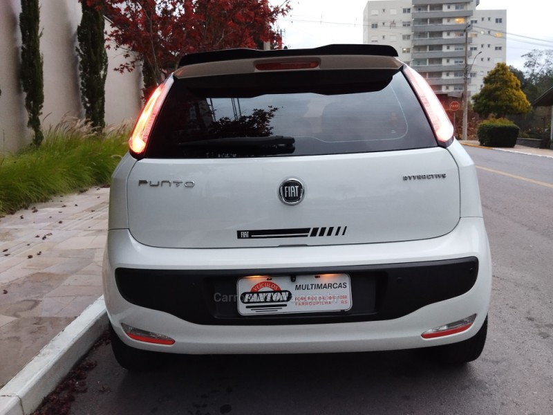 PUNTO 1.4 ATTRACTIVE ITALIA 8V FLEX 4P MANUAL - 2014 - FARROUPILHA