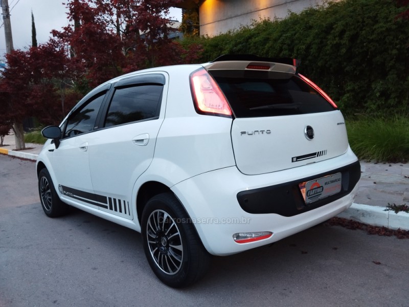 PUNTO 1.4 ATTRACTIVE ITALIA 8V FLEX 4P MANUAL - 2014 - FARROUPILHA