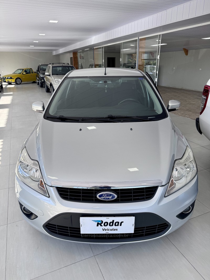 FOCUS 1.6 SE PLUS 16V FLEX 4P MANUAL - 2012 - VILA FLORES