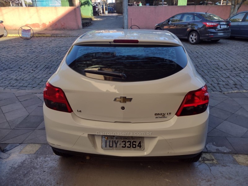 ONIX 1.4 MPFI LT 8V FLEX 4P MANUAL - 2014 - BENTO GONçALVES