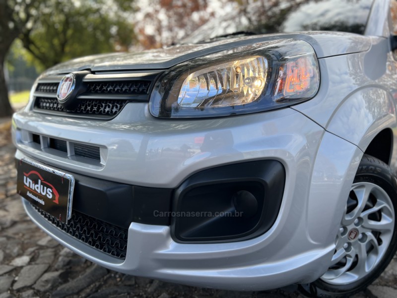 UNO 1.0 EVO ATTRACTIVE 8V FLEX 4P MANUAL - 2019 - DOIS IRMãOS