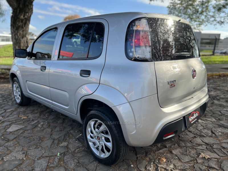 UNO 1.0 EVO ATTRACTIVE 8V FLEX 4P MANUAL - 2019 - DOIS IRMãOS