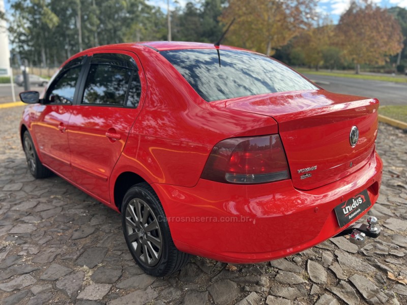 VOYAGE 1.6 MI COMFORTLINE 8V FLEX 4P MANUAL - 2012 - DOIS IRMãOS