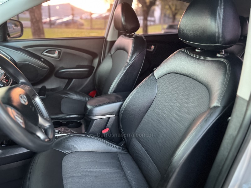 IX35 2.0 MPI 4X2 16V GASOLINA 4P AUTOMÁTICO - 2011 - DOIS IRMãOS