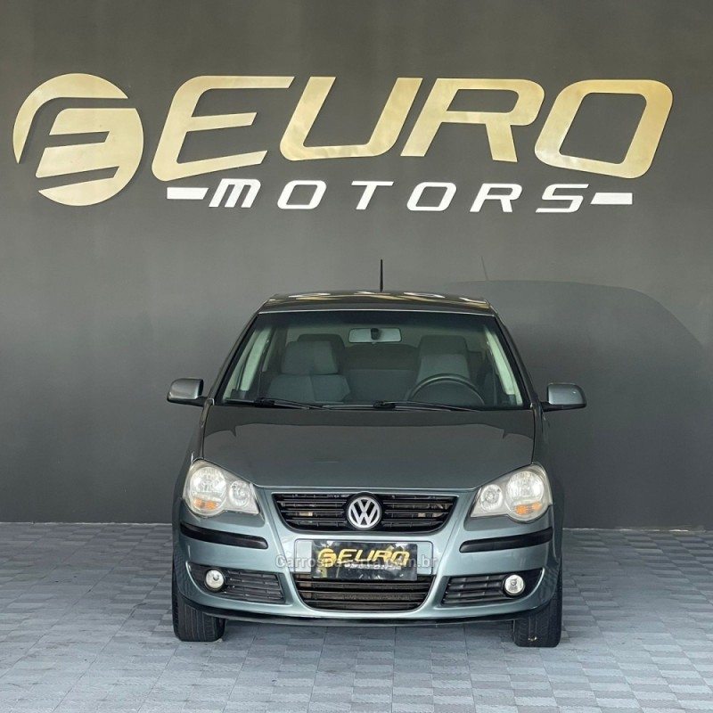 POLO SEDAN 1.6 8V GASOLINA 4P MANUAL - 2009 - PORTãO