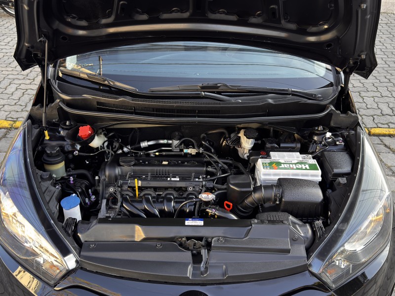 HB20S 1.6 COMFORT PLUS 16V FLEX 4P AUTOMÁTICO - 2015 - CAXIAS DO SUL