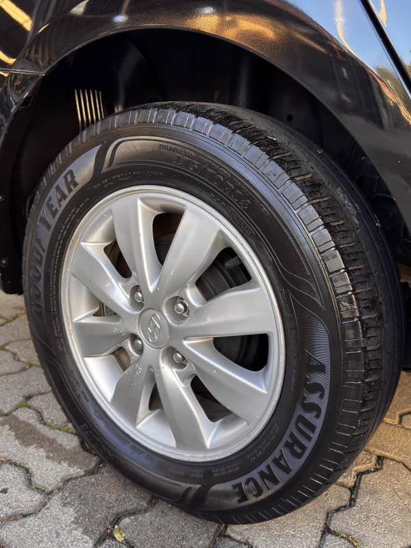 HB20S 1.6 COMFORT PLUS 16V FLEX 4P AUTOMÁTICO - 2015 - CAXIAS DO SUL