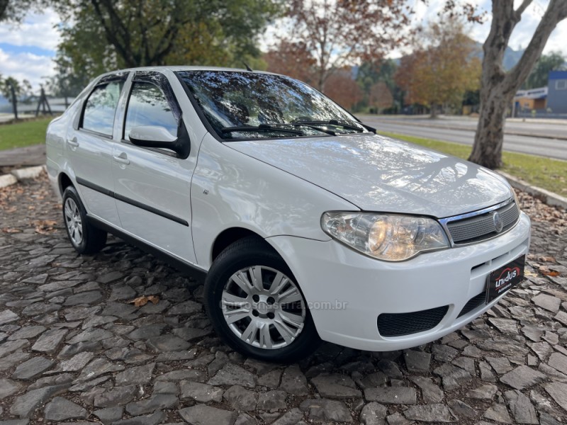 SIENA 1.8 MPI HLX 8V FLEX 4P MANUAL - 2005 - DOIS IRMãOS