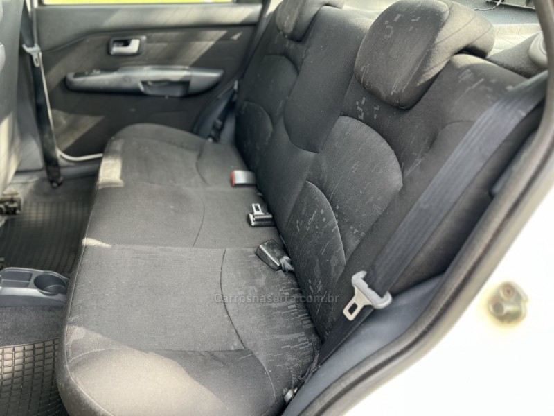 SIENA 1.8 MPI HLX 8V FLEX 4P MANUAL - 2005 - DOIS IRMãOS