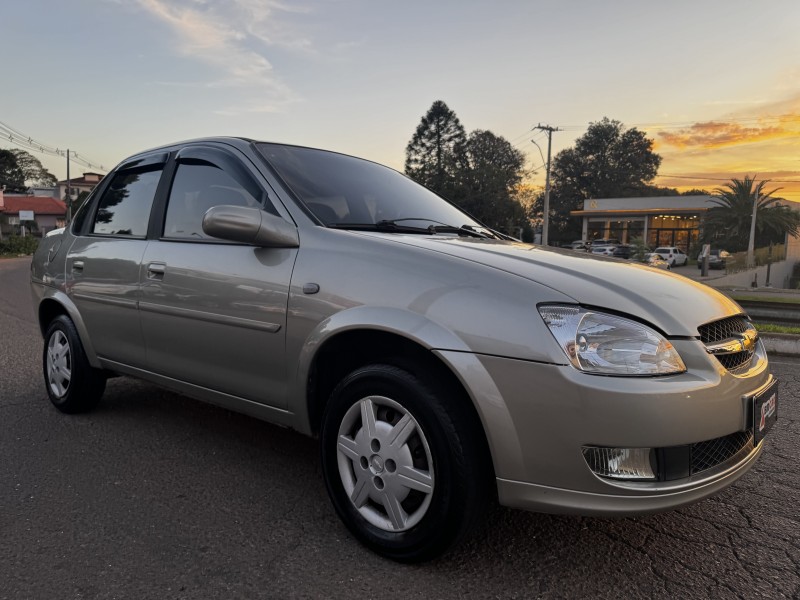 CLASSIC 1.0 MPFI LS 8V FLEX 4P MANUAL - 2011 - DOIS IRMãOS