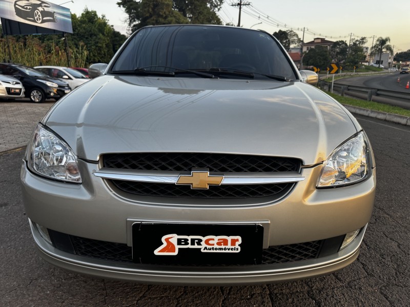 CLASSIC 1.0 MPFI LS 8V FLEX 4P MANUAL - 2011 - DOIS IRMãOS