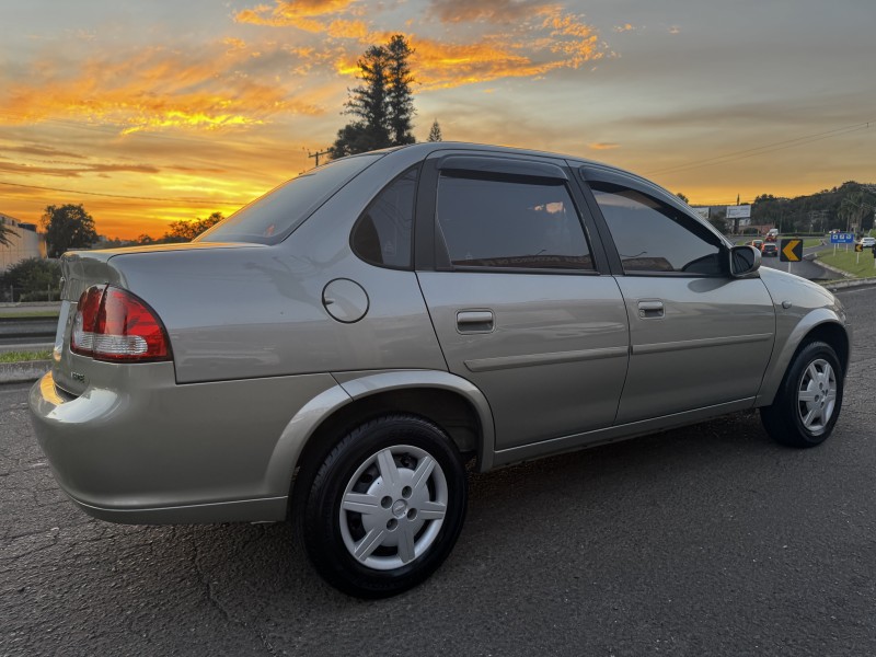 CLASSIC 1.0 MPFI LS 8V FLEX 4P MANUAL - 2011 - DOIS IRMãOS