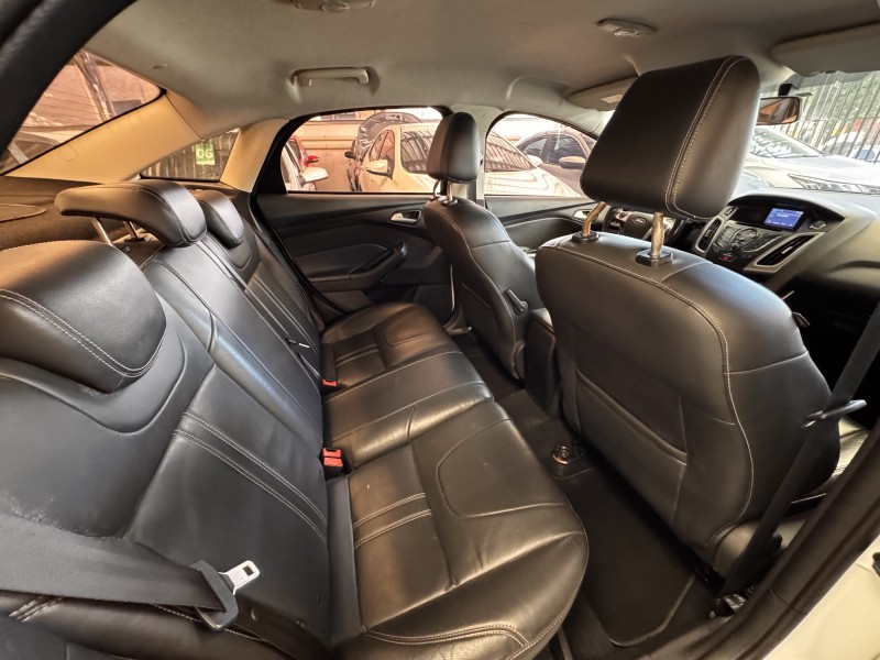 FOCUS 2.0 SE PLUS SEDAN 16V FLEX 4P AUTOMÁTICO - 2015 - CAXIAS DO SUL