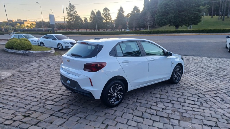 ONIX 1.0 12V FLEX 4P MANUAL - 2026 - FLORES DA CUNHA