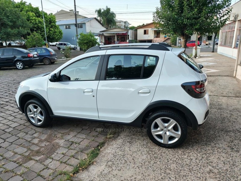 SANDERO 1.6 STEPWAY ZEN 16V FLEX 4P MANUAL - 2022 - GUAPORé