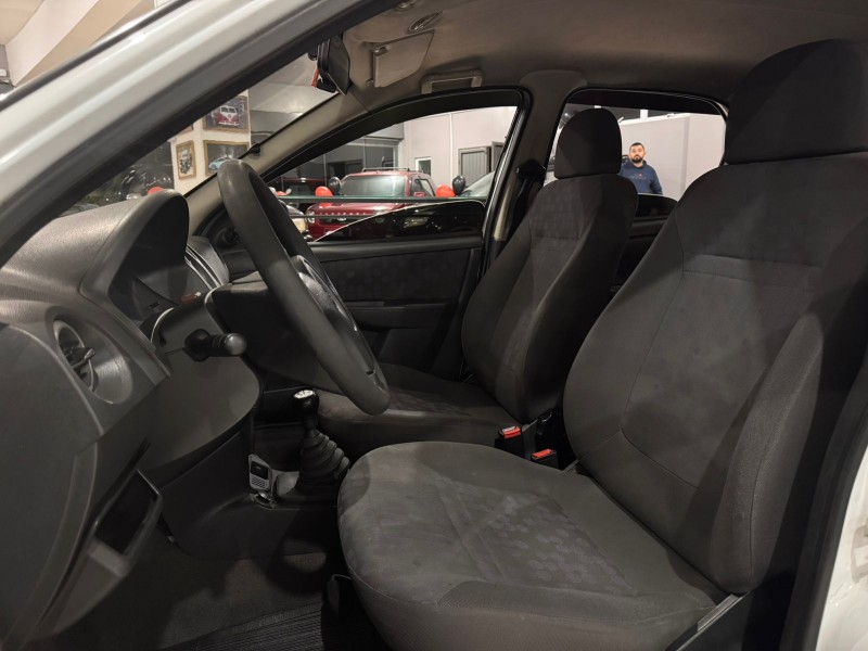 PRISMA 1.4 MPFI JOY 8V FLEX 4P MANUAL - 2009 - CAXIAS DO SUL