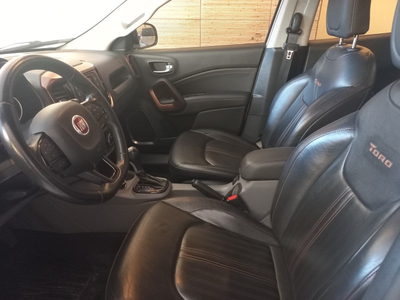 TORO 2.0 16V TURBO DIESEL VOLCANO AT9 4X4 AUTOMÁTICO - 2019 - BENTO GONçALVES