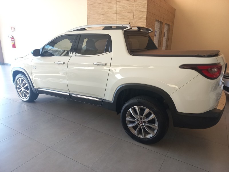 TORO 2.0 16V TURBO DIESEL VOLCANO AT9 4X4 AUTOMÁTICO - 2019 - BENTO GONçALVES