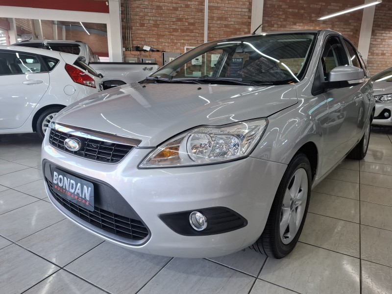 FOCUS 1.6 GLX 16V FLEX 4P MANUAL - 2013 - FARROUPILHA