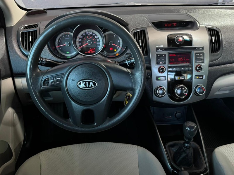 CERATO 1.6 EX3 SEDAN 16V GASOLINA 4P MANUAL - 2011 - CAXIAS DO SUL