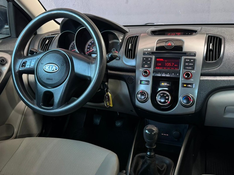 CERATO 1.6 EX3 SEDAN 16V GASOLINA 4P MANUAL - 2011 - CAXIAS DO SUL