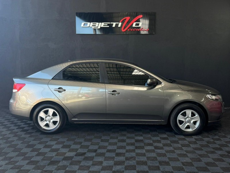 CERATO 1.6 EX3 SEDAN 16V GASOLINA 4P MANUAL - 2011 - CAXIAS DO SUL
