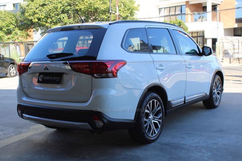 OUTLANDER 2.0 16V GASOLINA 4P AUTOMÁTICO - 2016 - CAXIAS DO SUL