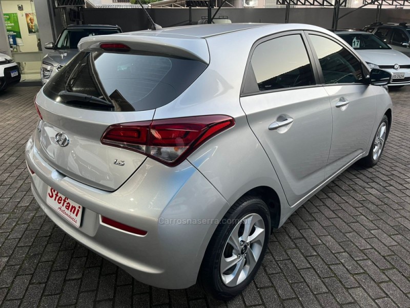 HB20 1.6 COMFORT 16V FLEX 4P MANUAL - 2016 - FELIZ