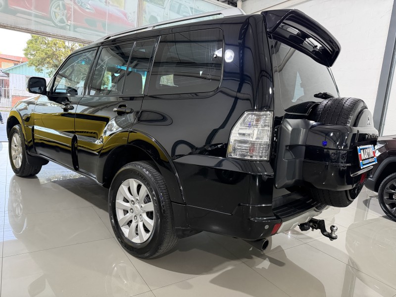 PAJERO FULL 3.2 HPE 4X4 16V DIESEL 4P AUTOMÁTICO - 2011 - CAXIAS DO SUL