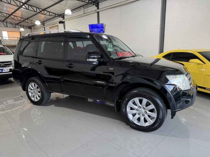 PAJERO FULL 3.2 HPE 4X4 16V DIESEL 4P AUTOMÁTICO - 2011 - CAXIAS DO SUL