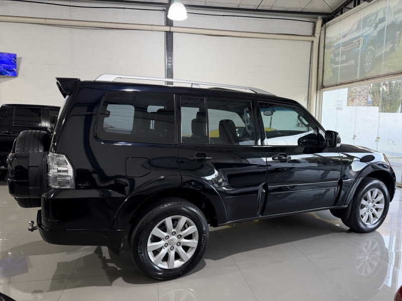 PAJERO FULL 3.2 HPE 4X4 16V DIESEL 4P AUTOMÁTICO - 2011 - CAXIAS DO SUL