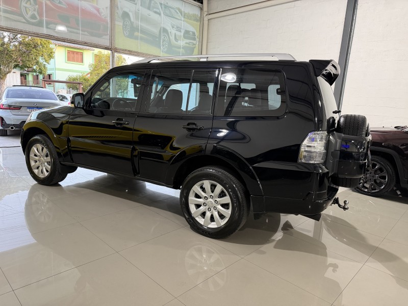 PAJERO FULL 3.2 HPE 4X4 16V DIESEL 4P AUTOMÁTICO - 2011 - CAXIAS DO SUL