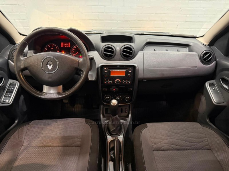 DUSTER 1.6 DYNAMIQUE 4X2 16V FLEX 4P MANUAL - 2013 - CAXIAS DO SUL