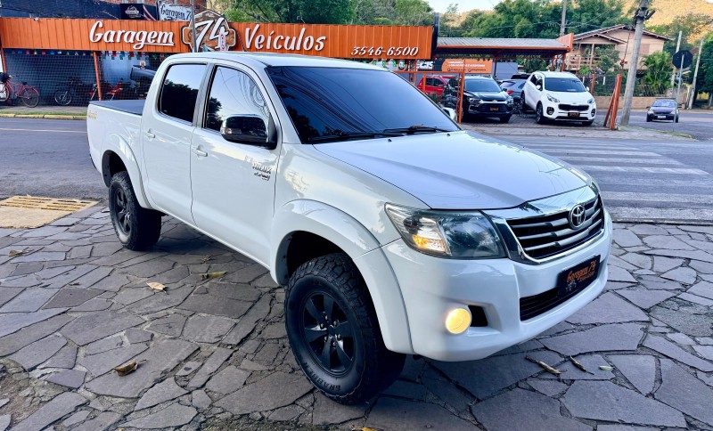 HILUX 2.7 SRV 4X4 CD 16V FLEX 4P AUTOMÁTICO - 2013 - TRêS COROAS