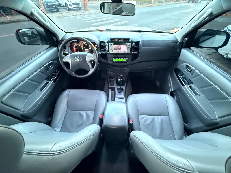 HILUX 2.7 SRV 4X4 CD 16V FLEX 4P AUTOMÁTICO - 2013 - TRêS COROAS