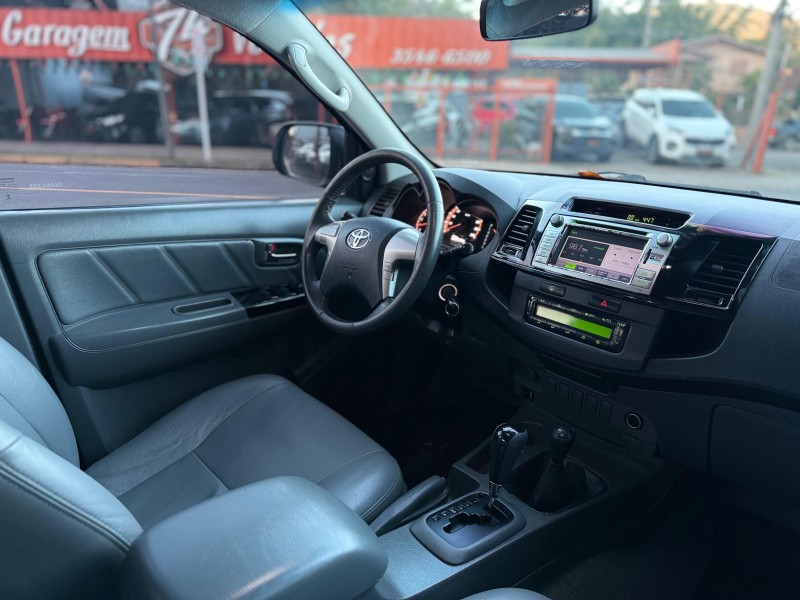 HILUX 2.7 SRV 4X4 CD 16V FLEX 4P AUTOMÁTICO - 2013 - TRêS COROAS
