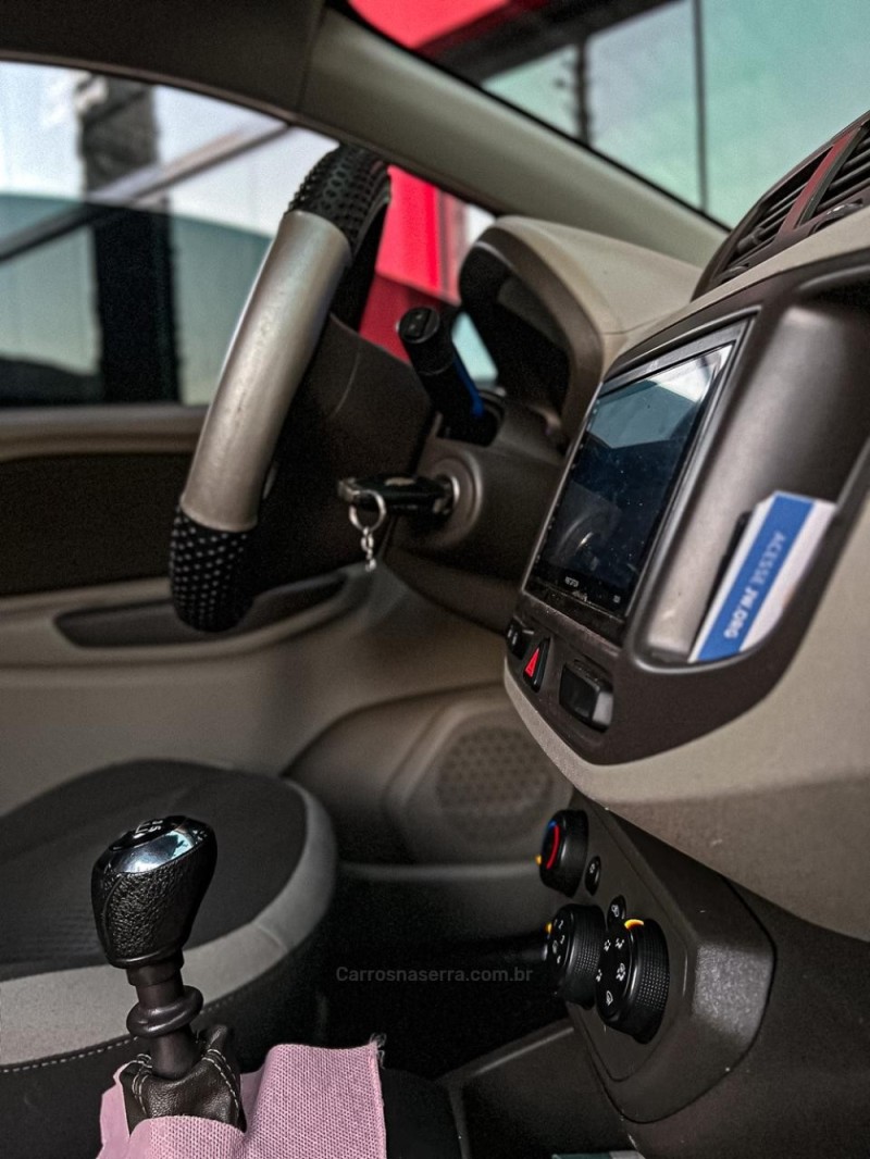 SPIN 1.8 LT 8V FLEX 4P MANUAL - 2015 - CANELA