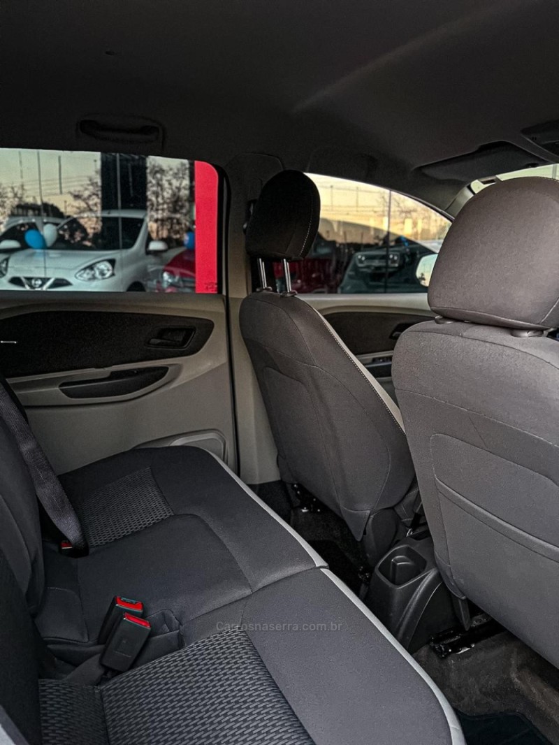 SPIN 1.8 LT 8V FLEX 4P MANUAL - 2015 - CANELA