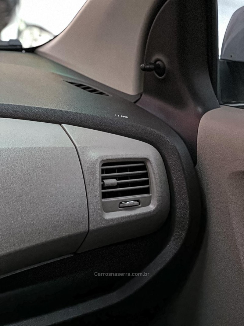 SPIN 1.8 LT 8V FLEX 4P MANUAL - 2015 - CANELA