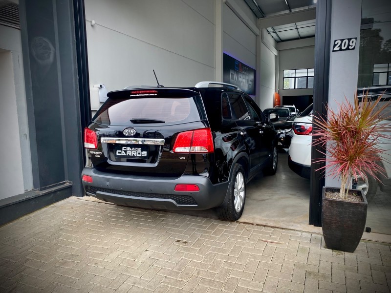 SORENTO EX 3.5 L V6 4X4 AUTOMÁTICO - 2012 - LAJEADO
