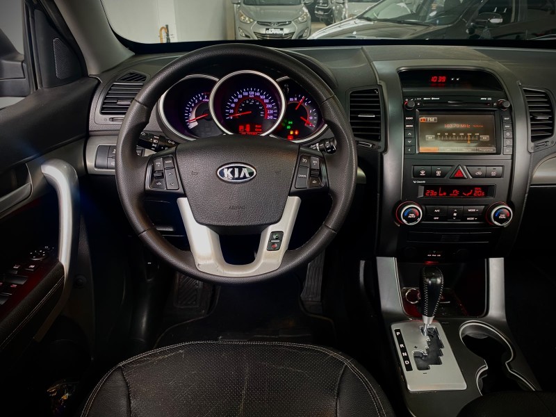 SORENTO EX 3.5 L V6 4X4 AUTOMÁTICO - 2012 - LAJEADO