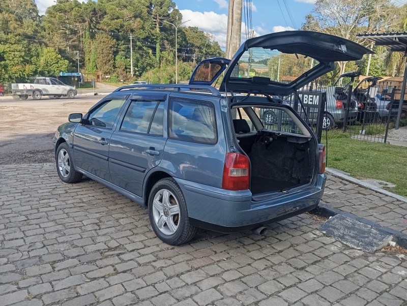 PARATI 2.0 MI 8V GASOLINA 4P MANUAL G.III - 2001 - CAXIAS DO SUL