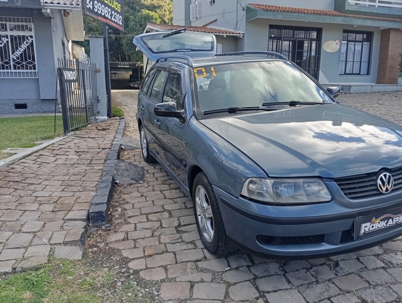 PARATI 2.0 MI 8V GASOLINA 4P MANUAL G.III - 2001 - CAXIAS DO SUL