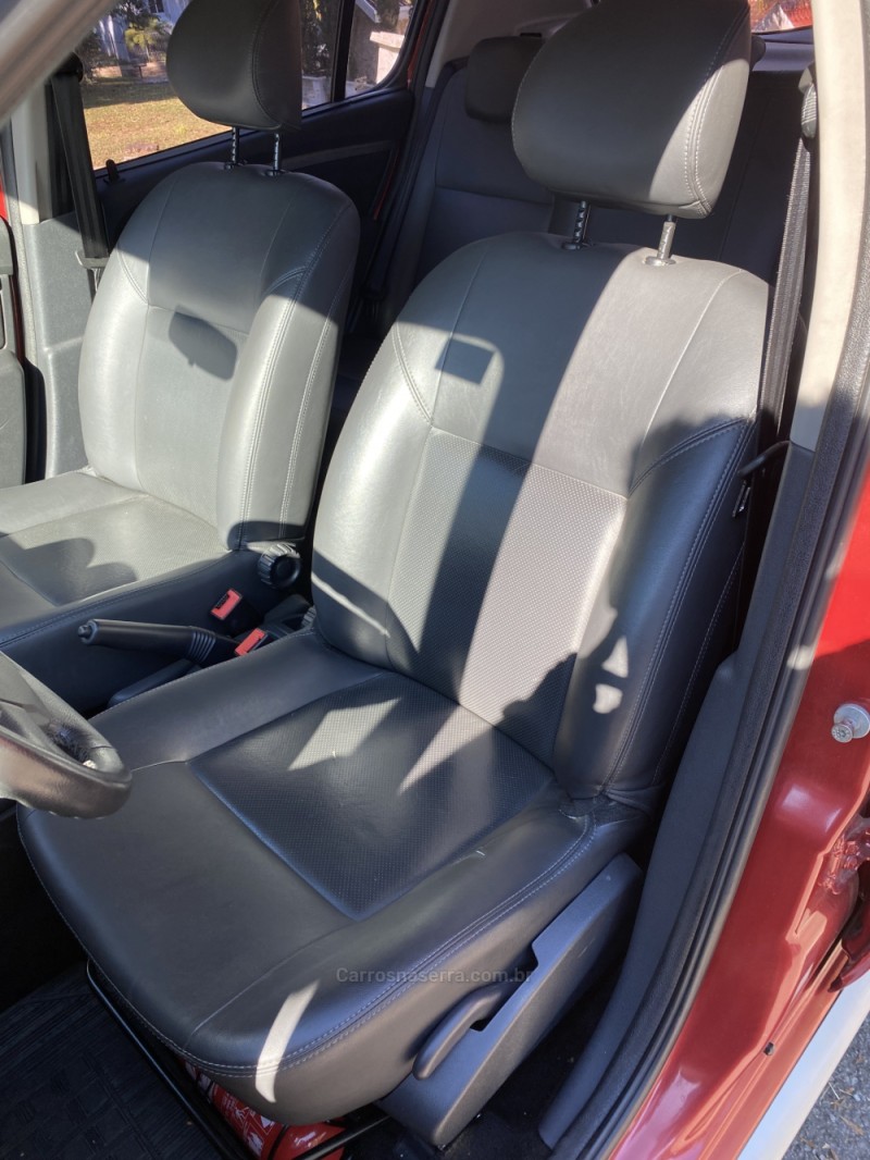SANDERO 1.6 STEPWAY 16V FLEX 4P MANUAL - 2011 - FARROUPILHA