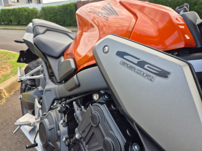 CBR 650R  - 2024 - SãO LEOPOLDO