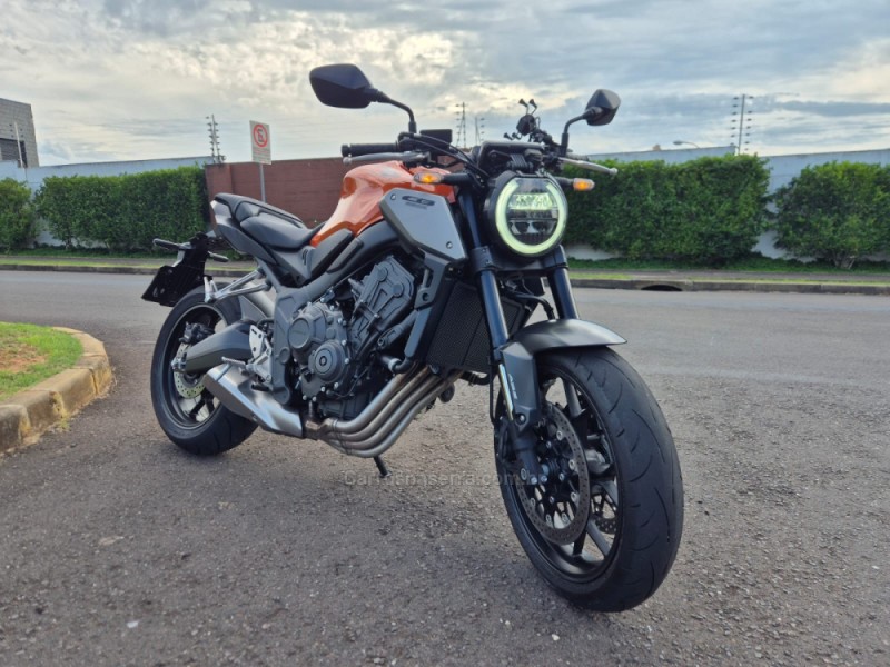 cbr 650r  2024 sao leopoldo