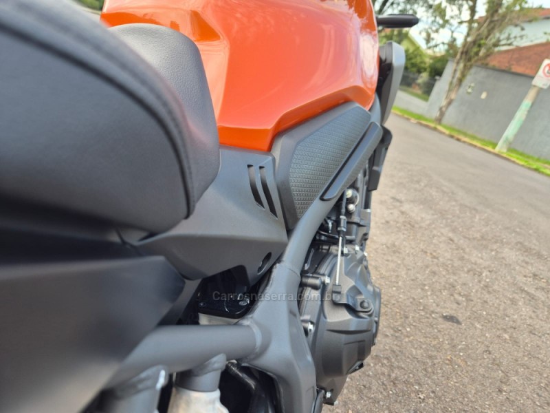 CBR 650R  - 2024 - SãO LEOPOLDO